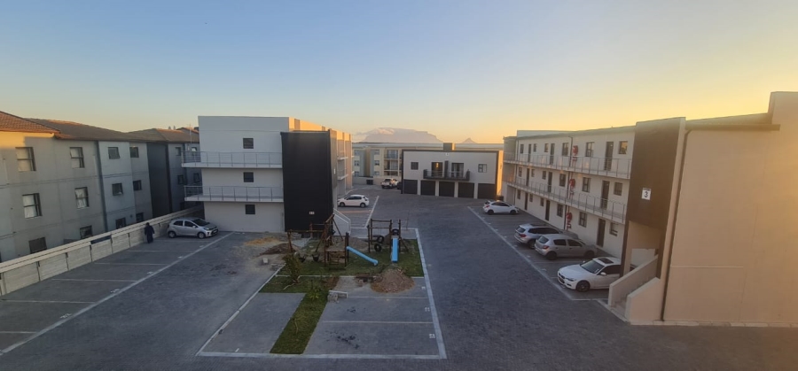 2 Bedroom Property for Sale in Parklands East Western Cape